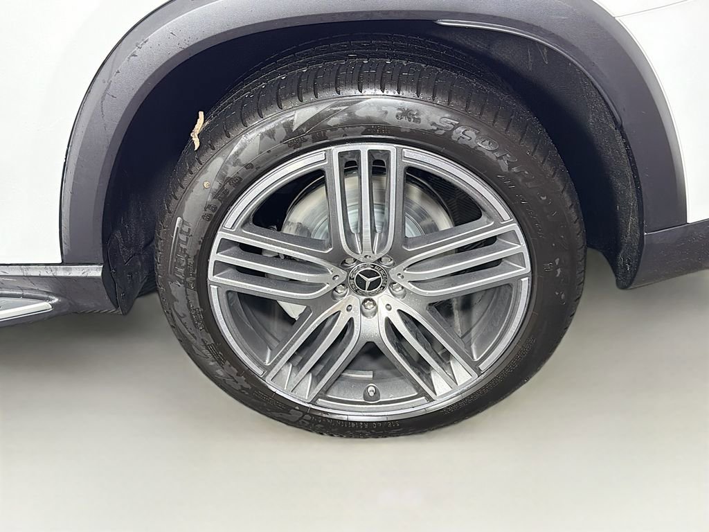 Used 2026 Mercedes-Benz GLS 450 4MATIC image 35
