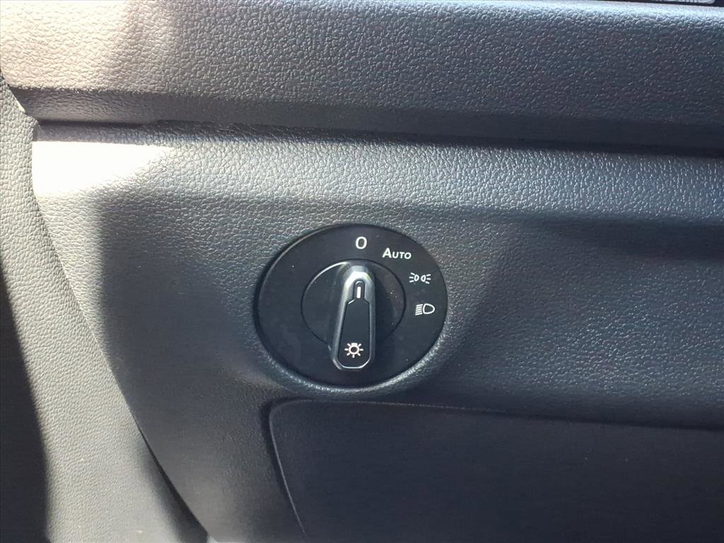 Used 2022 Volkswagen Jetta Sport image 24