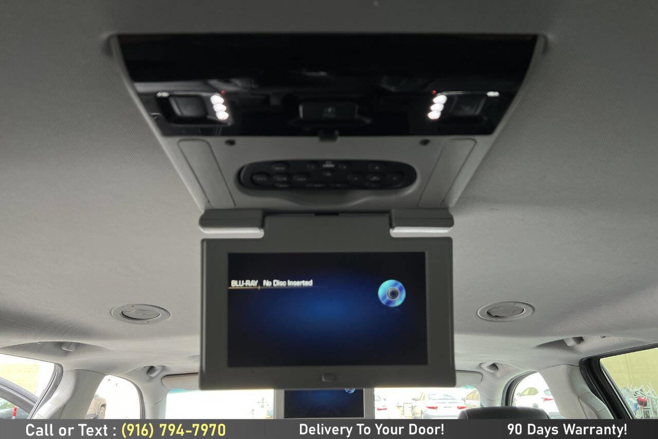 Used 2016 Cadillac Escalade ESV Premium AWD/4WD image 30