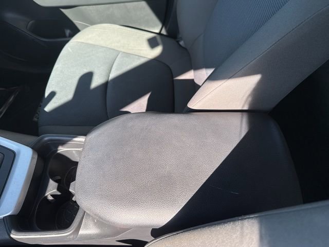 Used 2019 Toyota RAV4 LE image 27