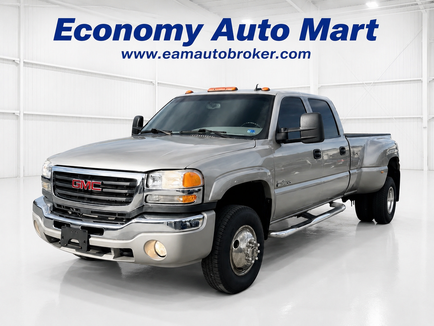 Used 2007 GMC Sierra 3500 SLT w/ Heavy-Duty Power Package AWD/4WD image 1