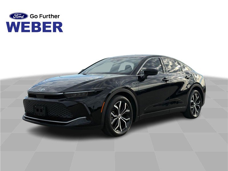 Used 2024 Toyota Crown AWD/4WD image 1