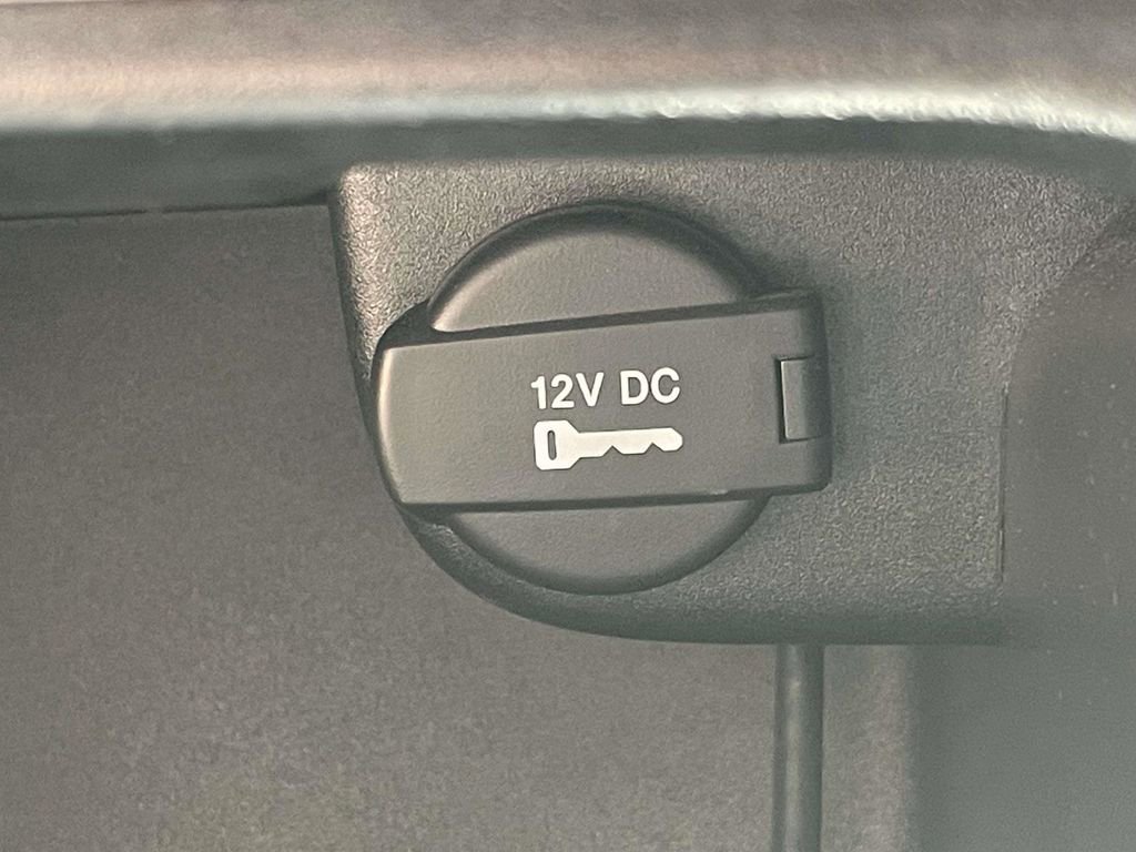 Used 2013 Jeep Grand Cherokee Overland w/ Advance Technology Group image 23