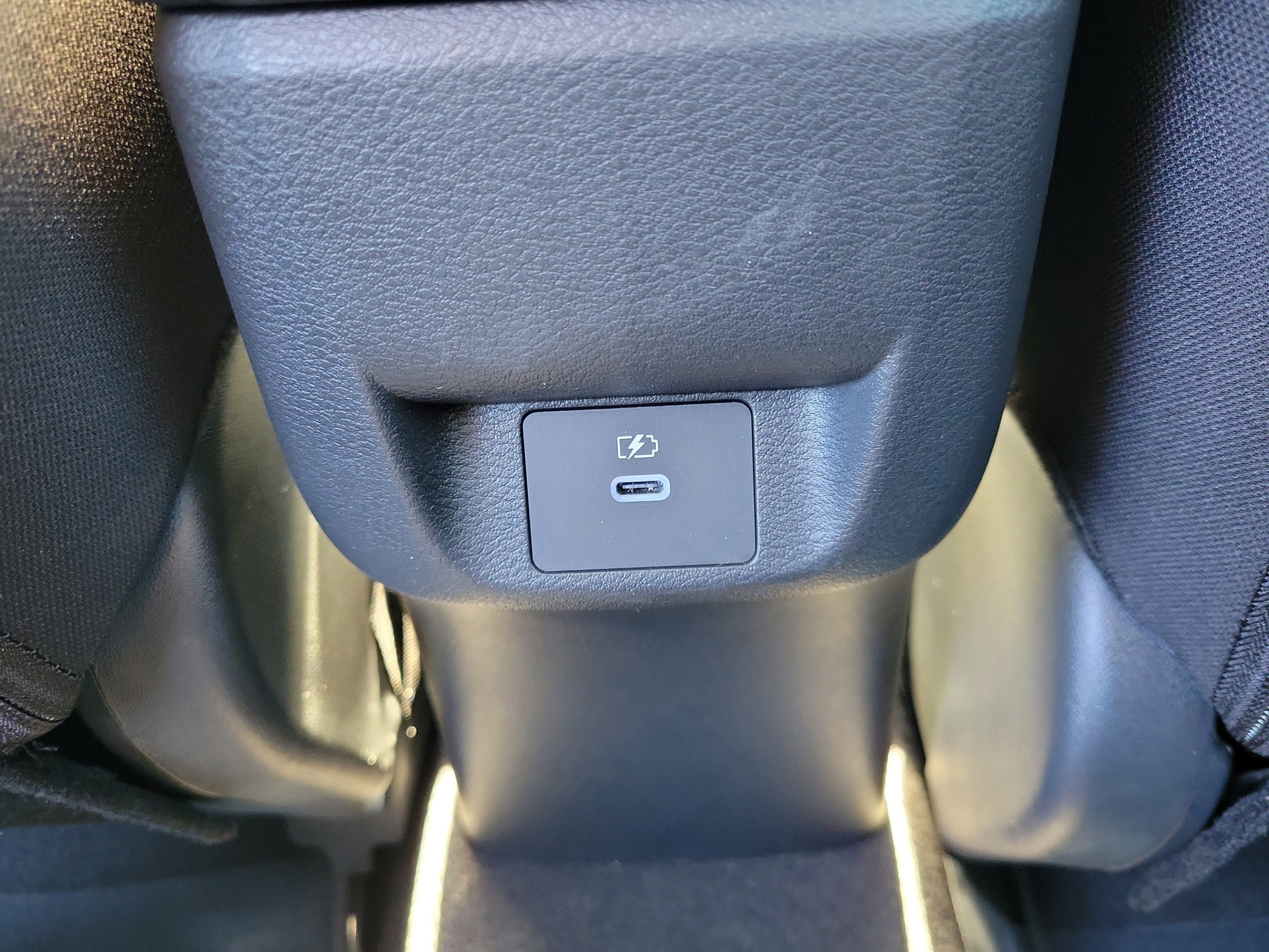 New 2025 Nissan Versa SV w/ Trunk Package FWD image 11