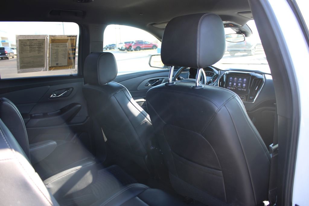 Used 2023 Chevrolet Traverse LT image 35