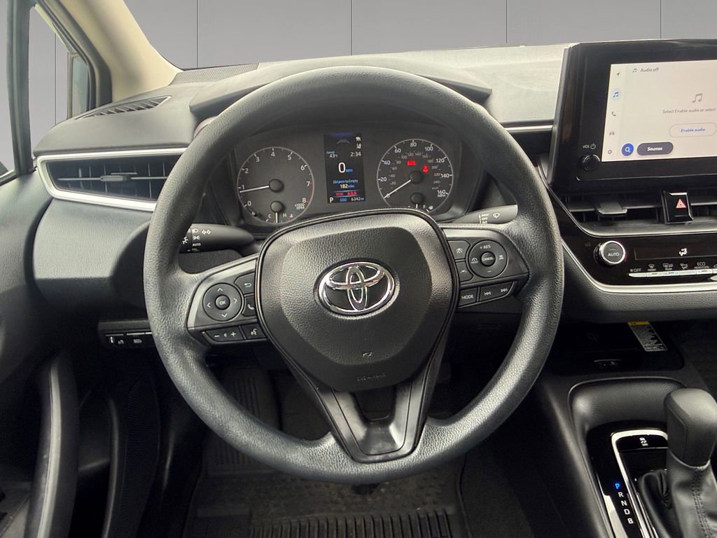 Used 2025 Toyota Corolla LE w/ LE Premium Package image 13