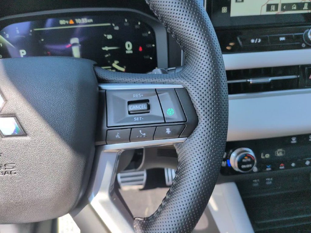 New 2026 Mitsubishi Outlander SEL AWD/4WD image 24