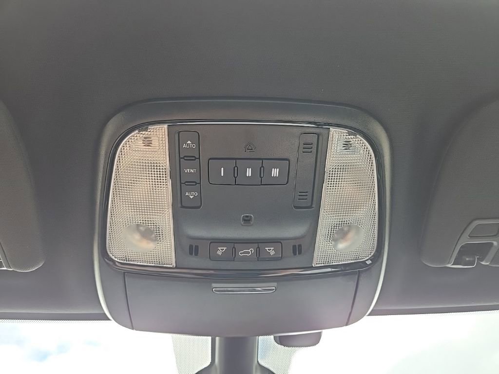 Used 2022 Dodge Durango R/T w/ Blacktop Package image 28