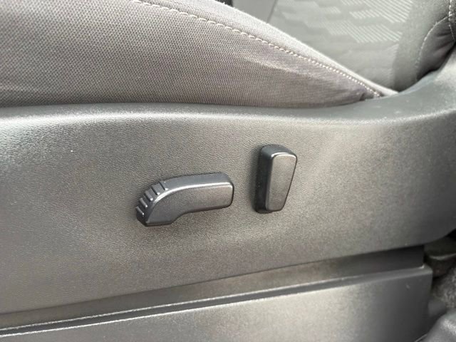 Used 2023 Nissan Frontier SV w/ Tow Package image 26