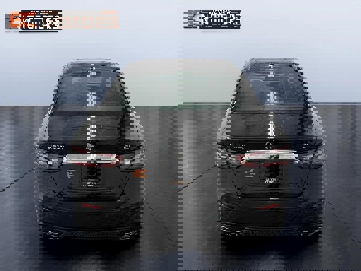 Used 2023 Nissan Maxima SL image 5