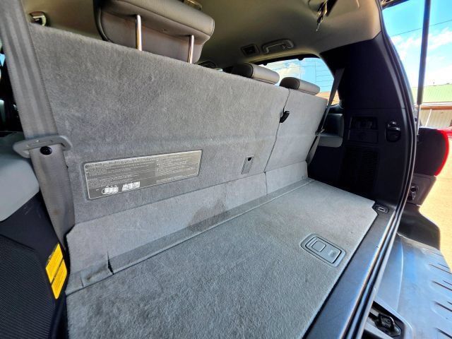 Used 2011 Toyota Sequoia Limited AWD/4WD image 58