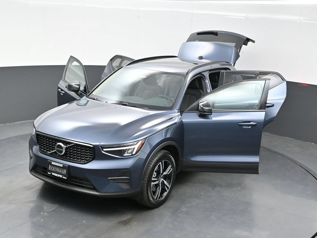 New 2026 Volvo XC40 B5 Core w/ Climate Package AWD/4WD image 39
