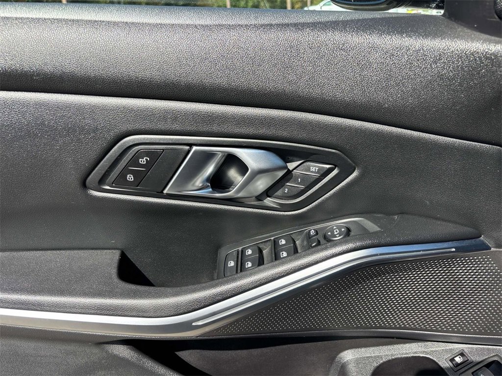 Used 2024 BMW 330e xDrive image 16