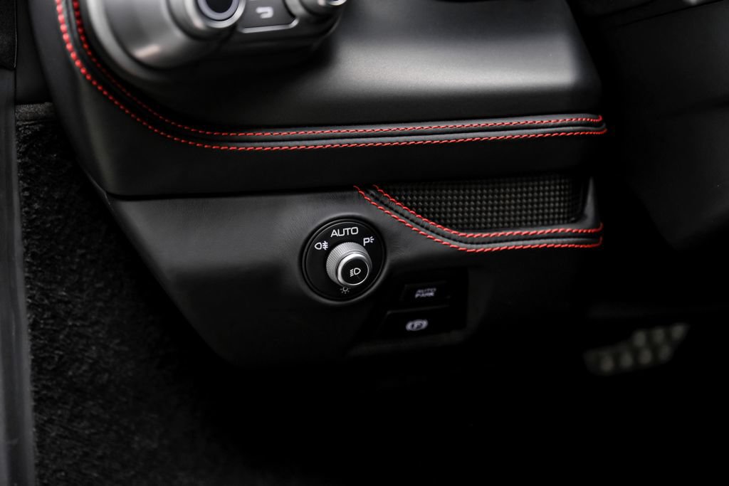 Used 2023 Ferrari F8 Tributo RWD image 33