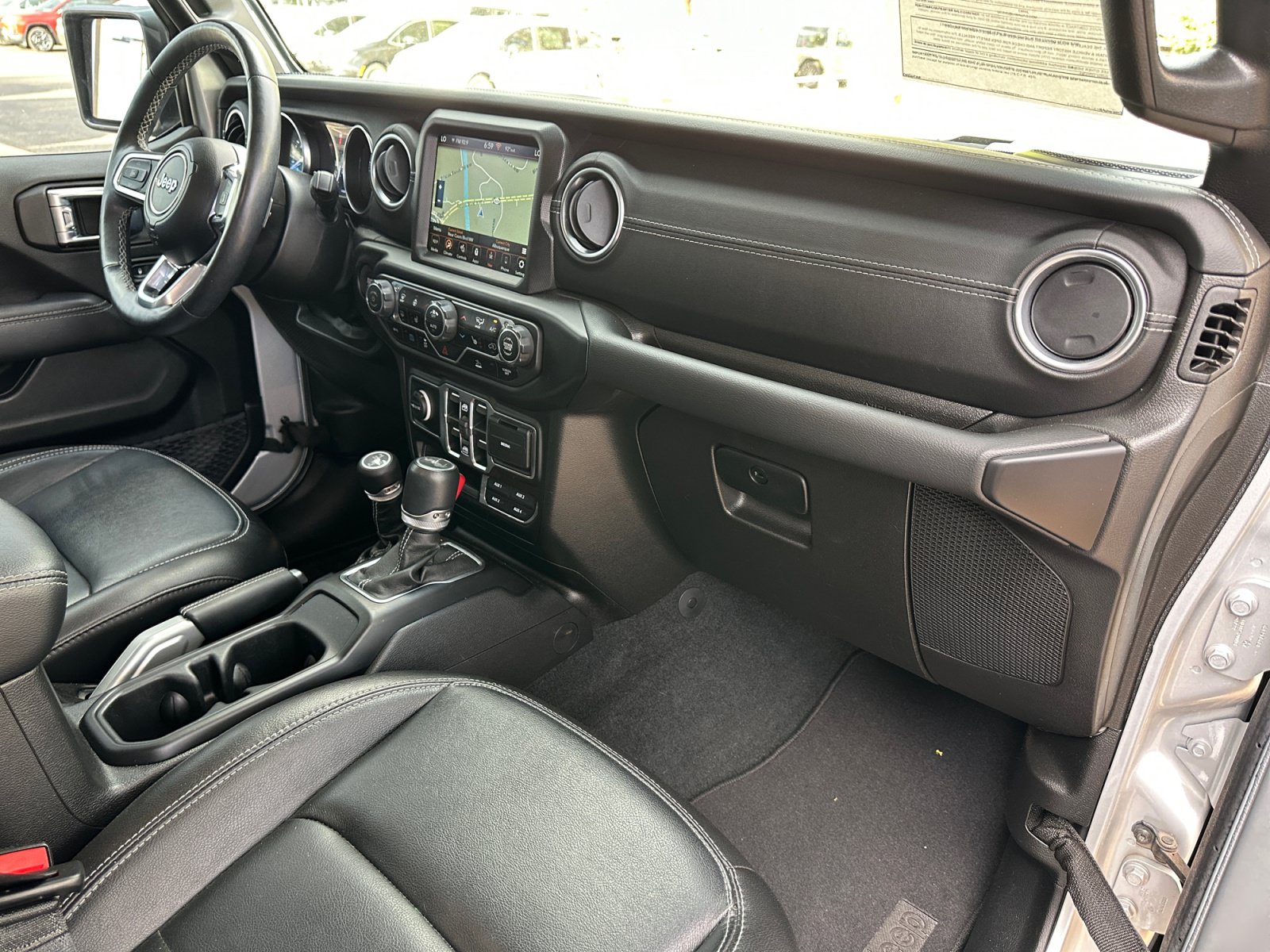 Used 2023 Jeep Wrangler Unlimited Sahara w/ Cold Weather Group AWD/4WD image 29