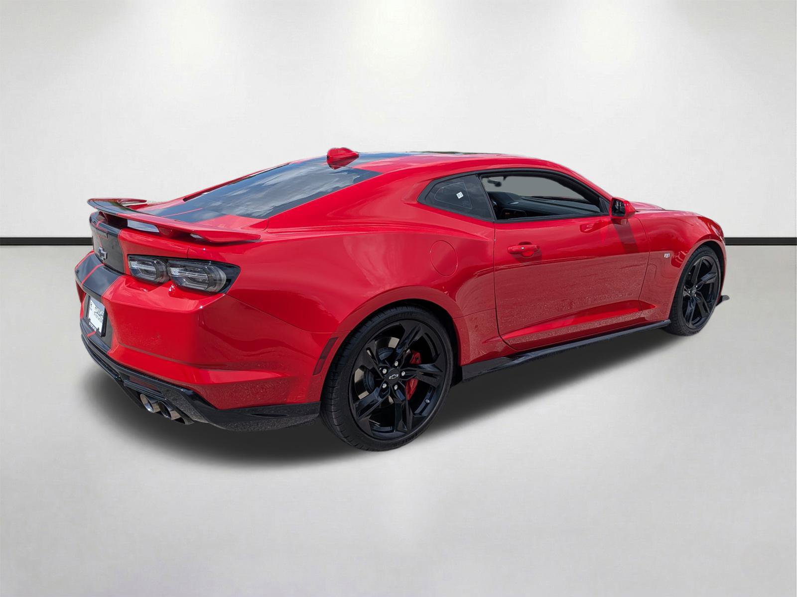 Used 2022 Chevrolet Camaro SS RWD image 4