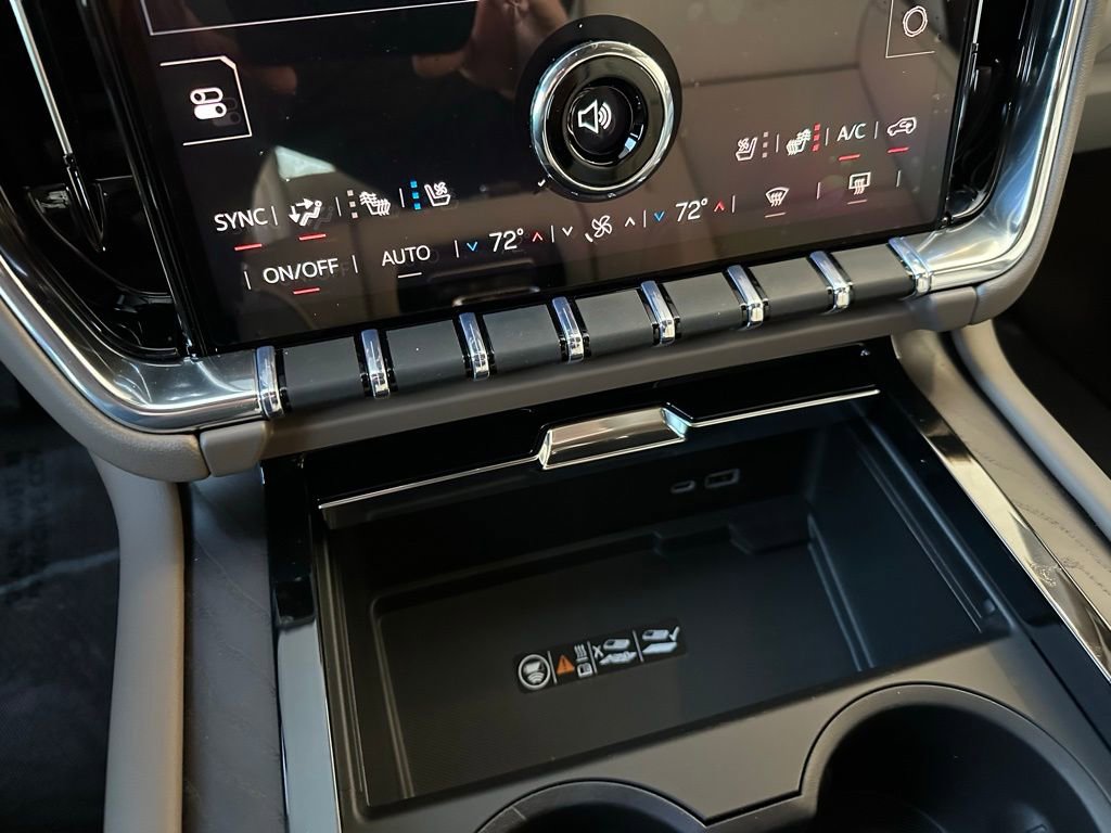 New 2026 GMC Yukon XL Denali w/ Denali Reserve Package image 25