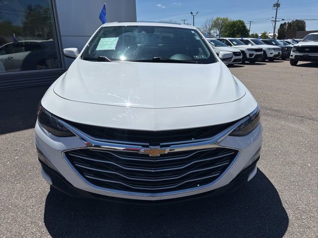 Used 2024 Chevrolet Malibu LT FWD image 3