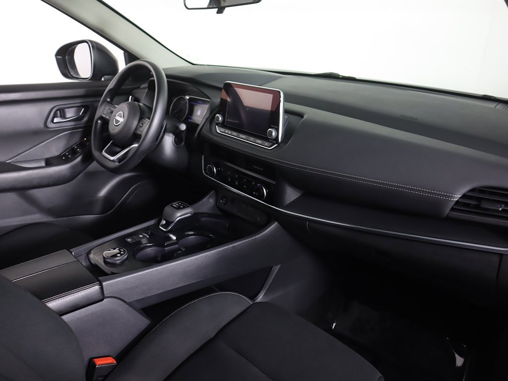 Used 2024 Nissan Rogue S image 24