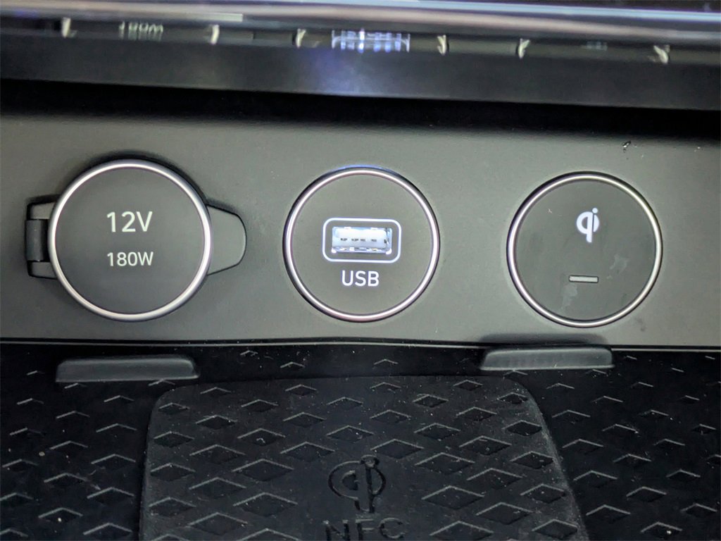 Used 2025 Genesis G70 3.3T Advanced w/ Sport Prestige Package image 21