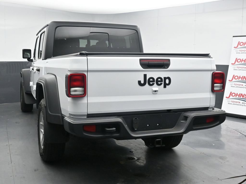 Used 2022 Jeep Gladiator Sport image 6