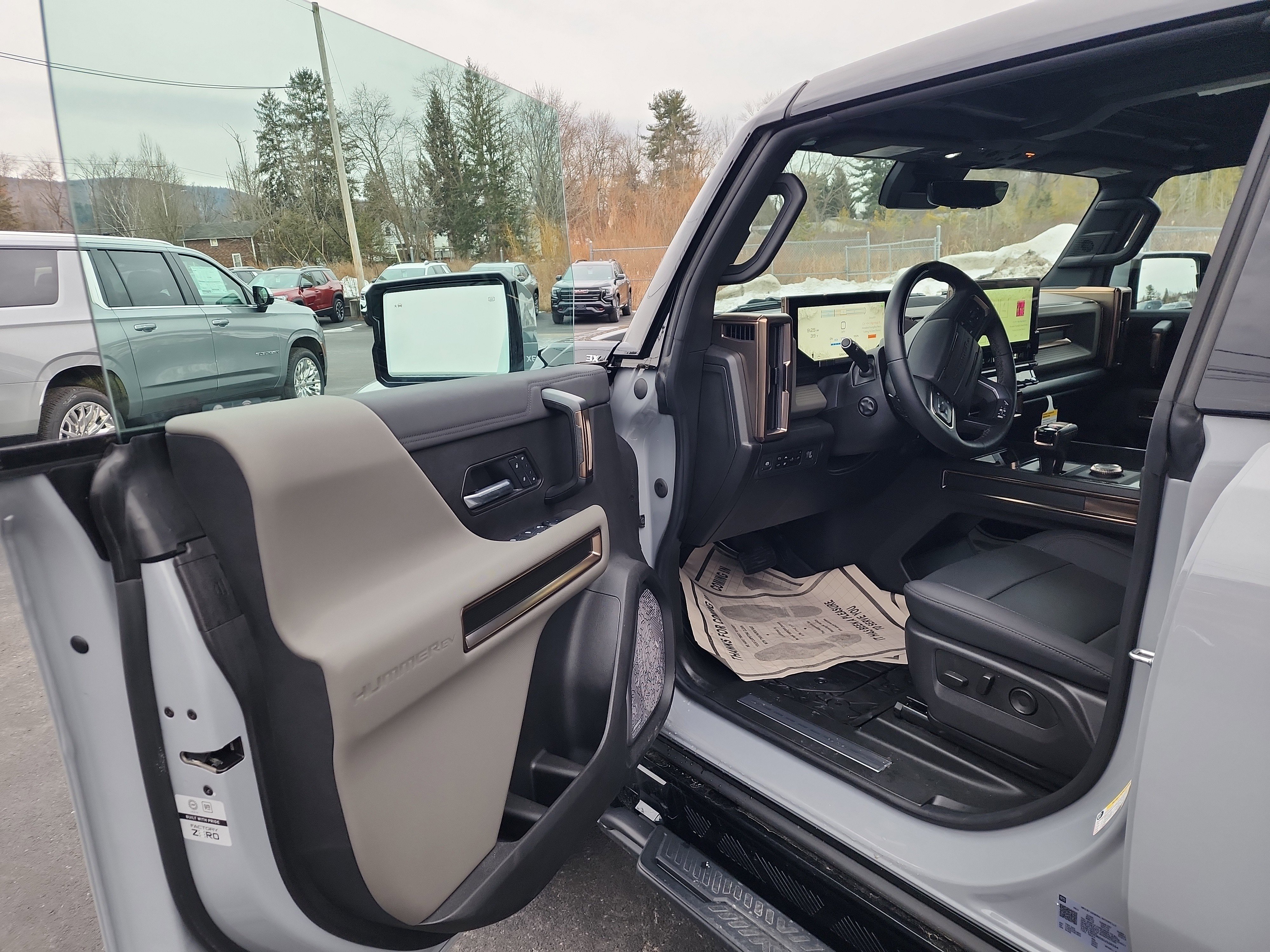 Used 2025 GMC Hummer EV 3X w/ Extreme Off-Road Package image 10