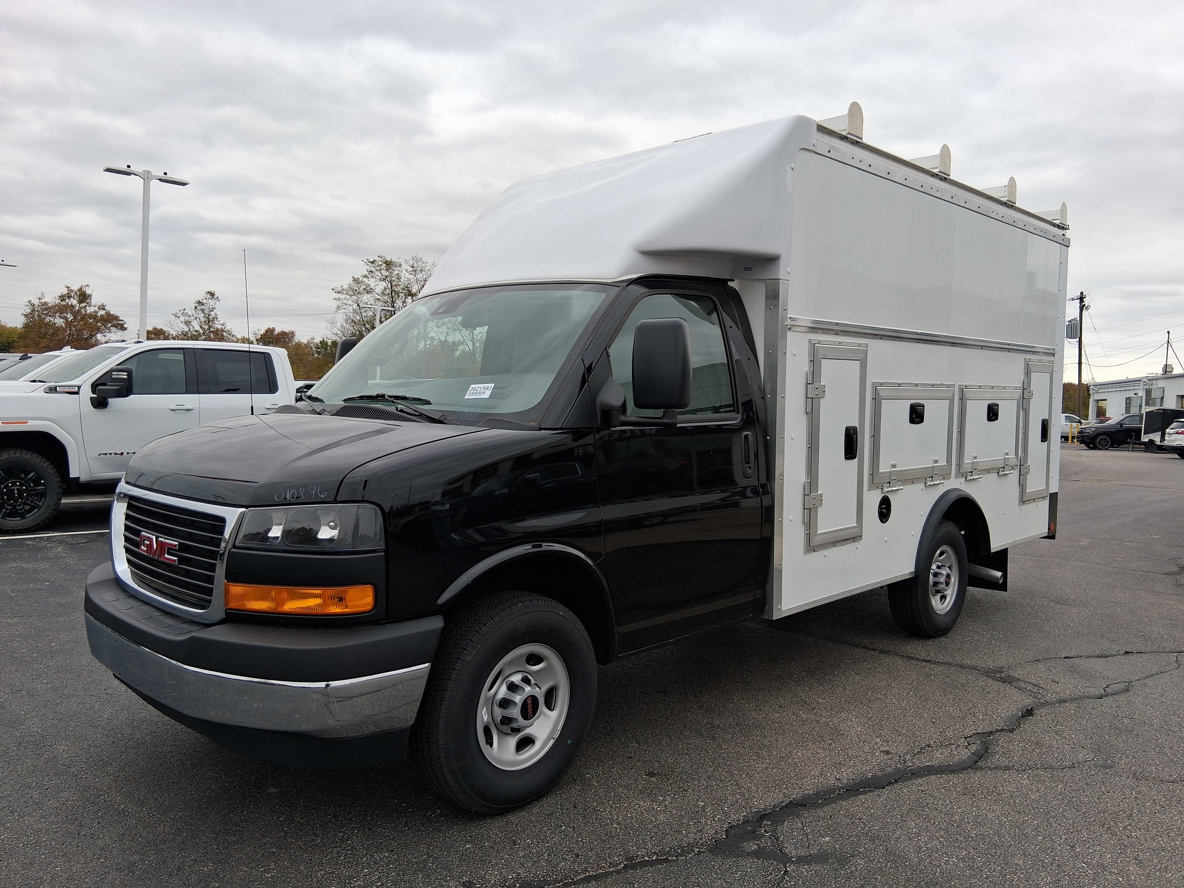 New 2025 GMC Savana 3500 w/ Power Convenience Package image 3