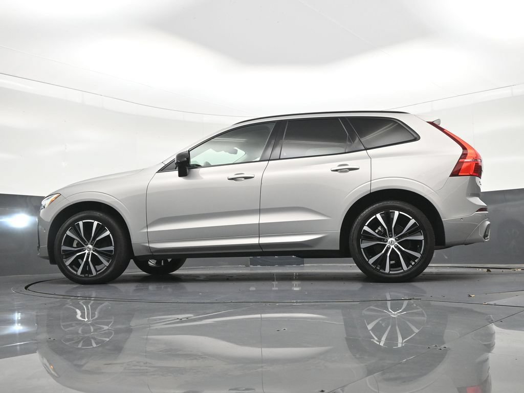 Certified 2024 Volvo XC60 B5 Plus w/ Climate Package AWD/4WD image 24