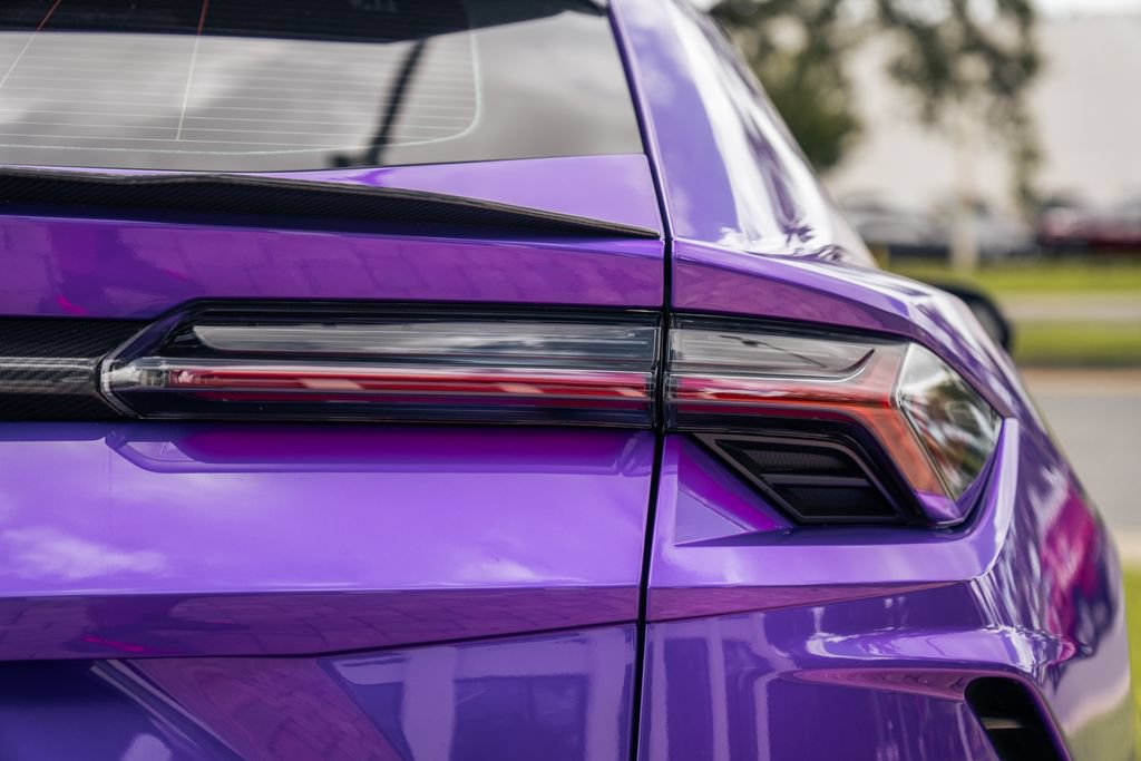 Used 2021 Lamborghini Urus AWD/4WD image 13