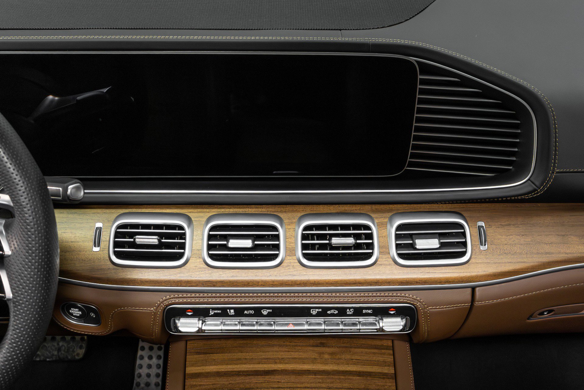 Used 2024 Mercedes-Benz GLE 53 AMG 4MATIC Coupe image 31