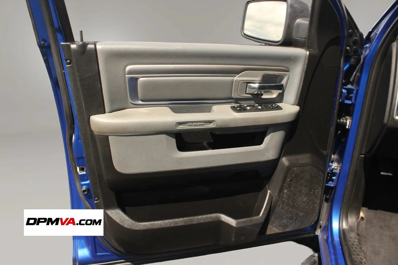 Used 2019 RAM 1500 Classic SLT w/ Luxury Group AWD/4WD image 15