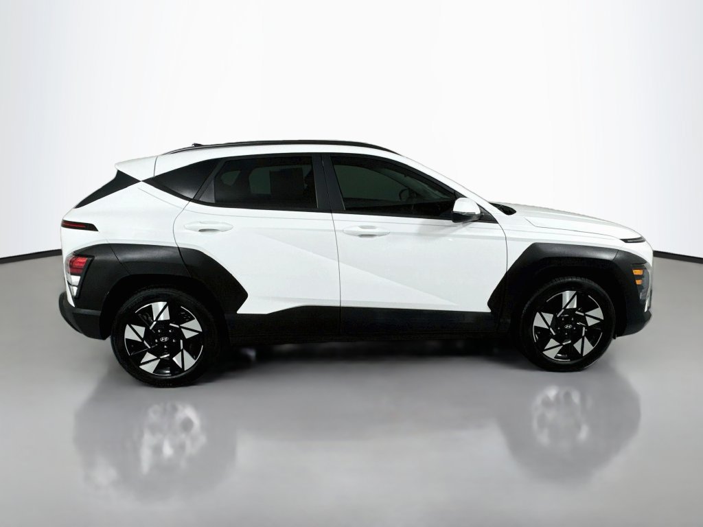 Used 2024 Hyundai Kona SEL w/ Convenience Package FWD image 9