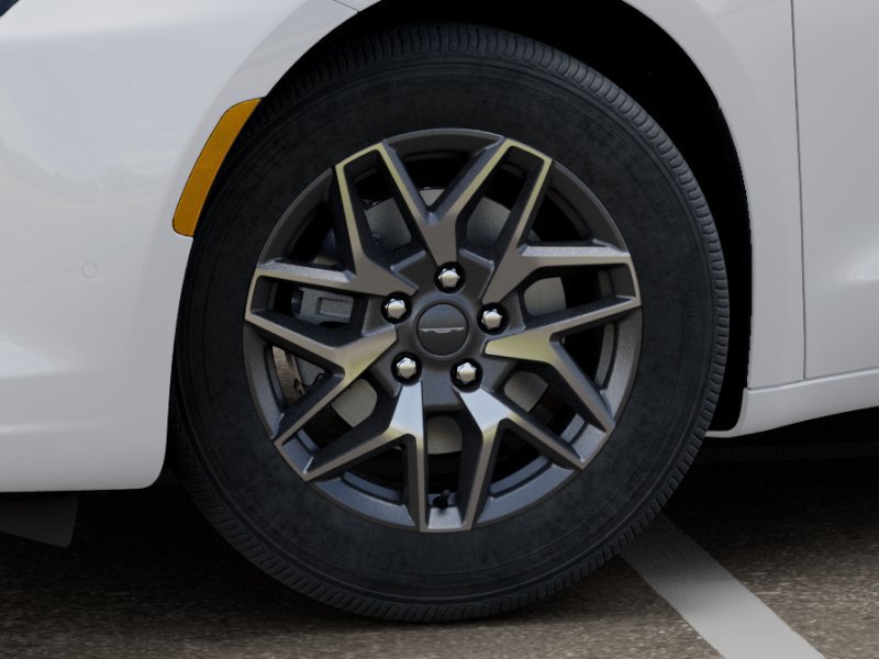 New 2027 Chrysler Pacifica Limited FWD image 8