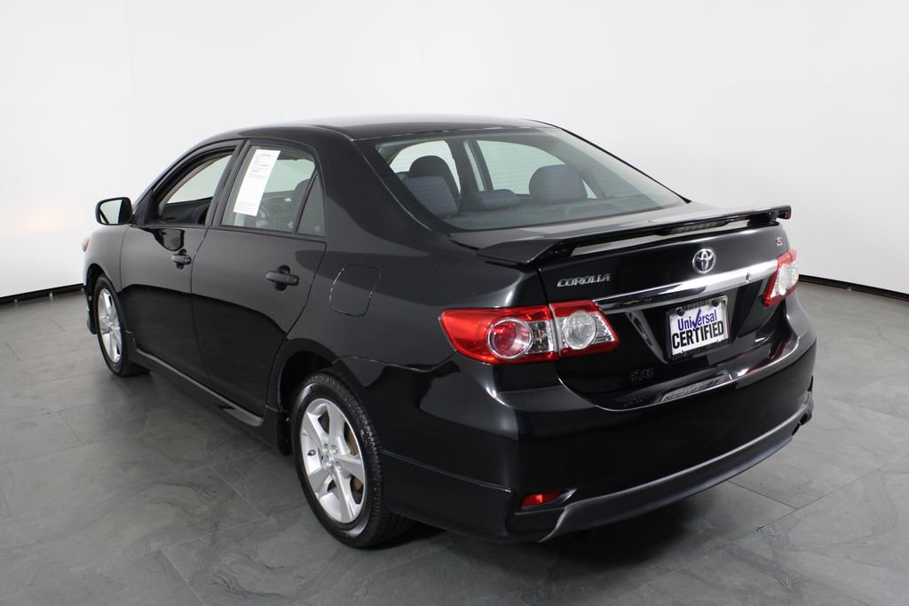 Used 2013 Toyota Corolla S image 3