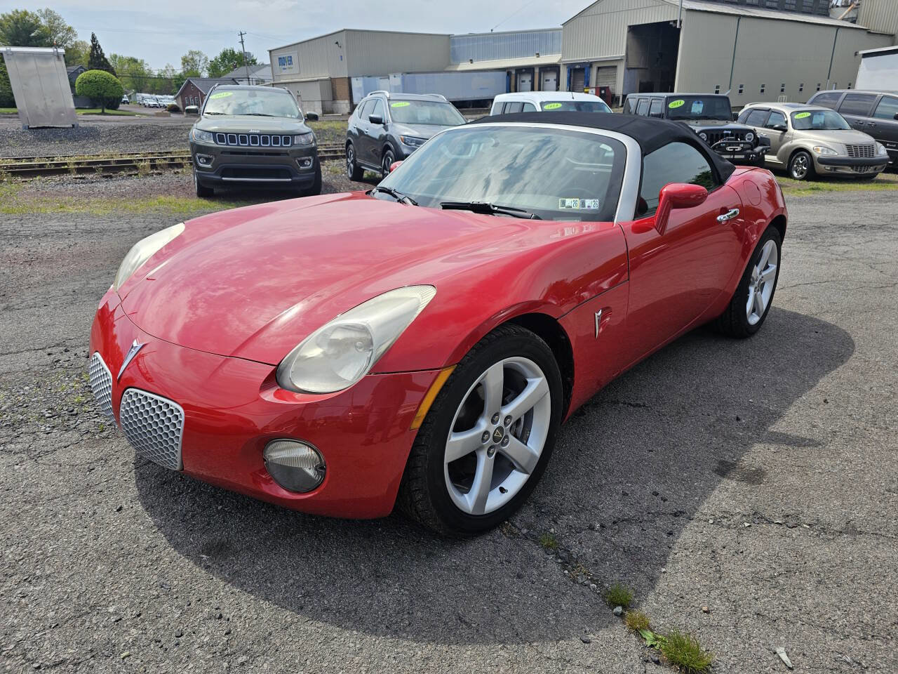 Used 2006 Pontiac Solstice Convertible w/ Premium Package RWD image 3