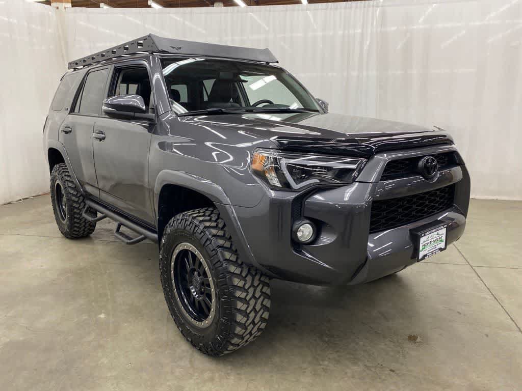 Used 2018 Toyota 4Runner SR5 Premium AWD/4WD image 8