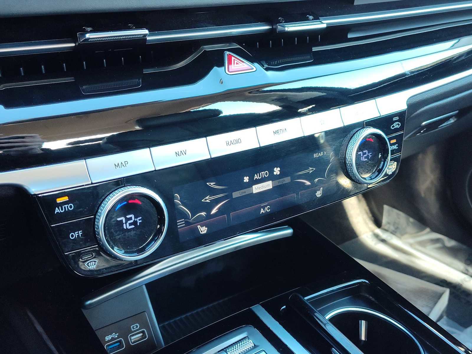 Used 2023 Genesis G80 2.5T image 21