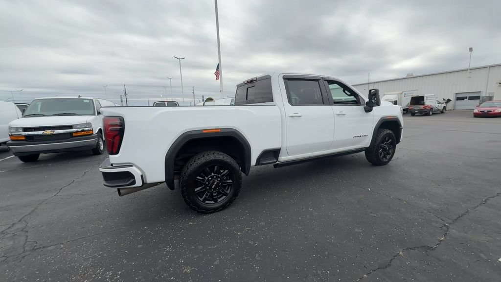 Used 2024 GMC Sierra 2500 AT4 w/ AT4 Premium Plus Package AWD/4WD image 8
