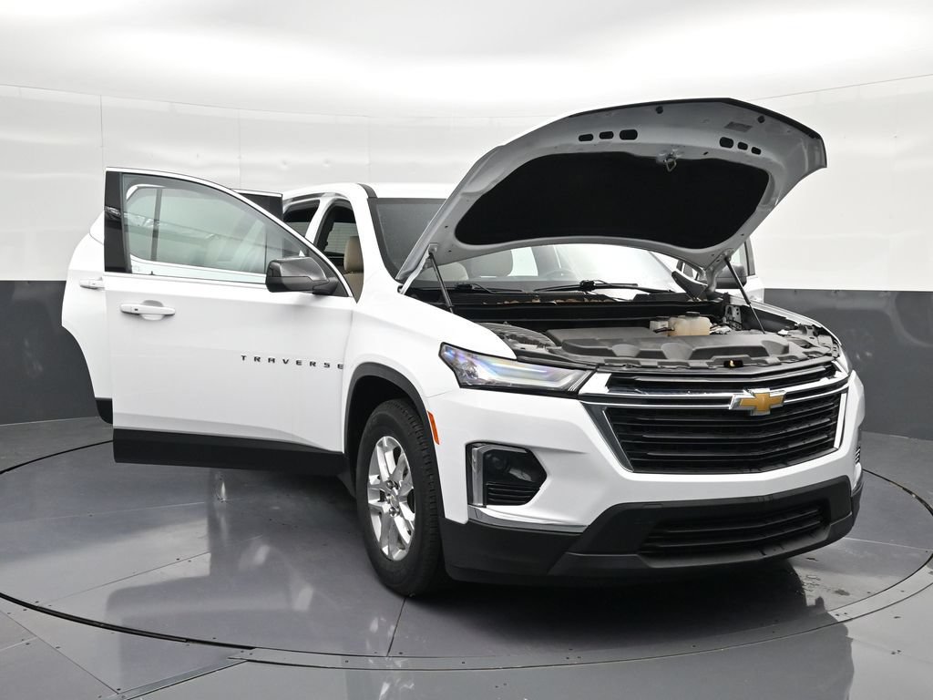 Used 2023 Chevrolet Traverse LS FWD image 33