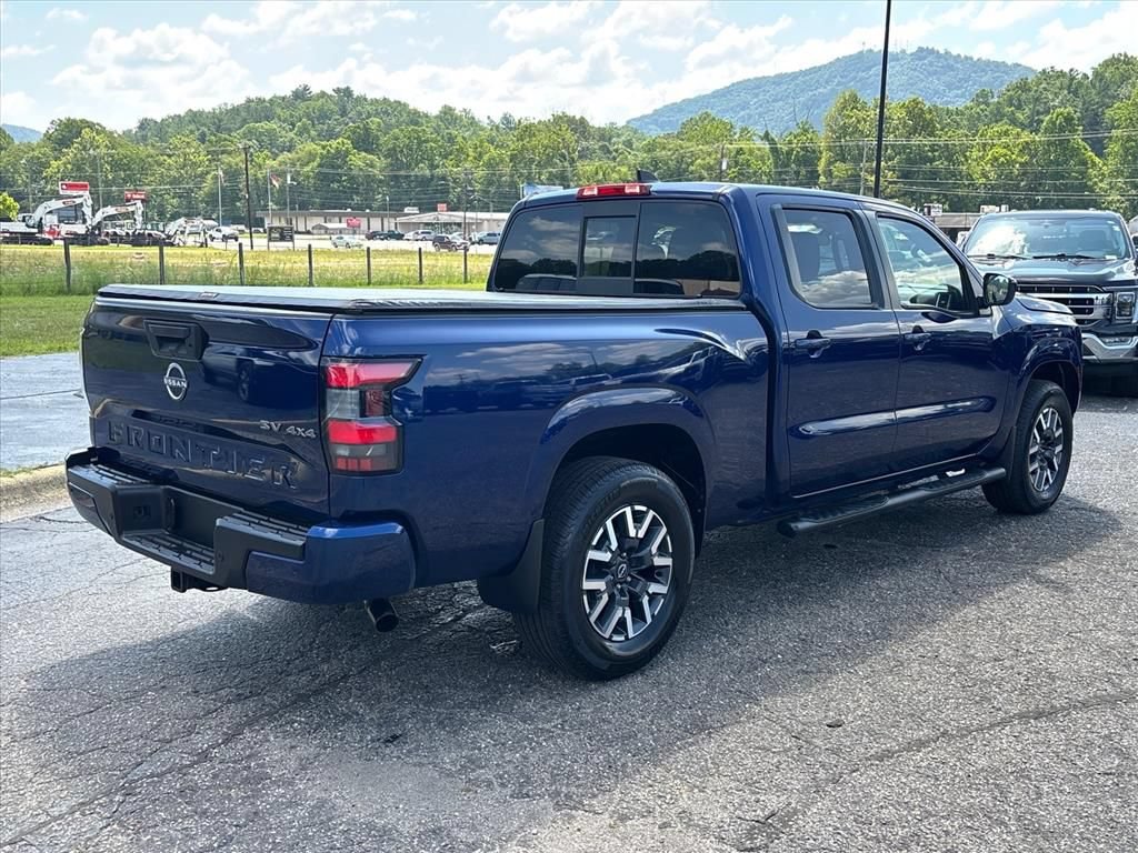 Used 2022 Nissan Frontier SV AWD/4WD image 8