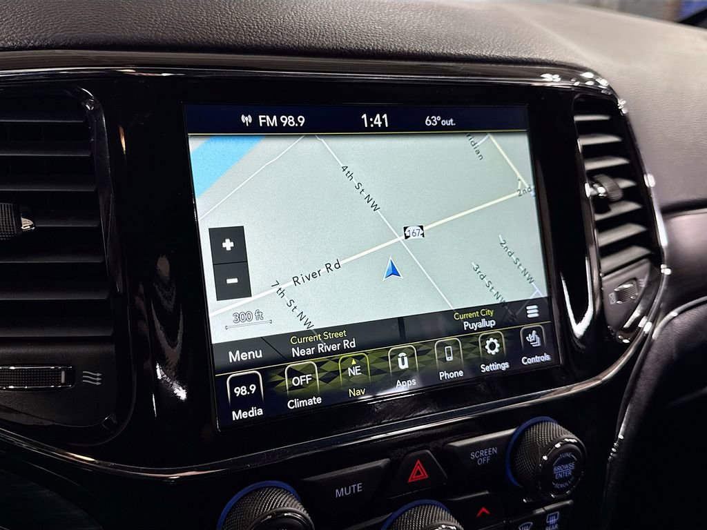 Used 2022 Jeep Grand Cherokee Limited AWD/4WD image 24