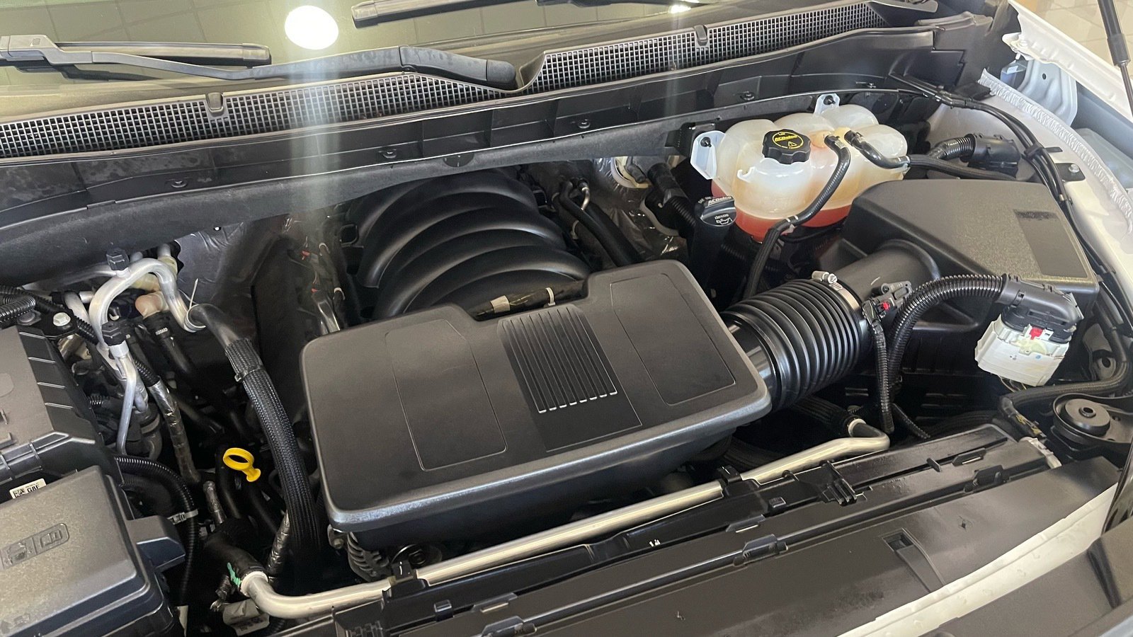 Used 2024 Chevrolet Suburban RST w/ Luxury Package image 20