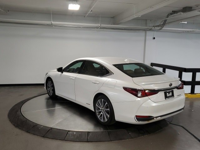 Used 2021 Lexus ES 300h w/ Premium Package image 6