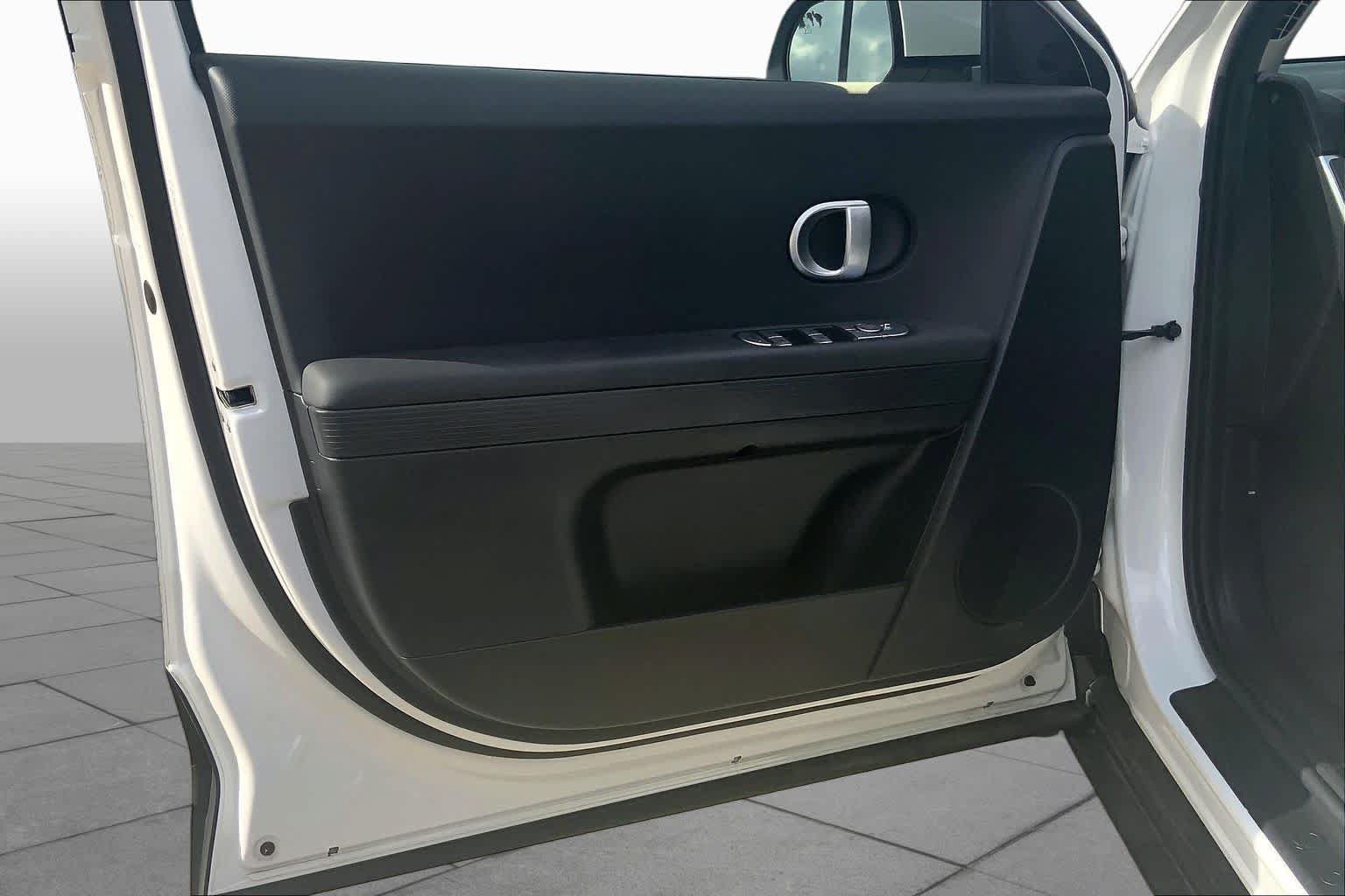 Used 2024 Hyundai Ioniq 5 SEL RWD image 21