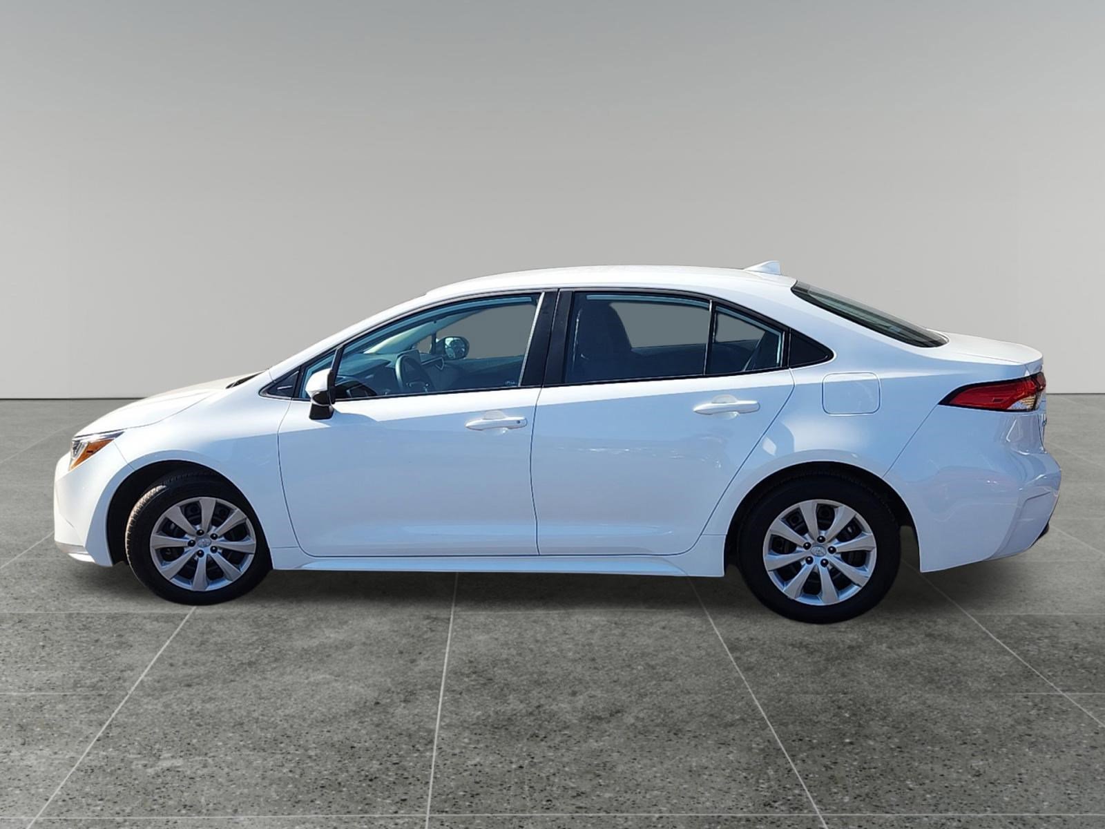 Certified 2025 Toyota Corolla LE image 4