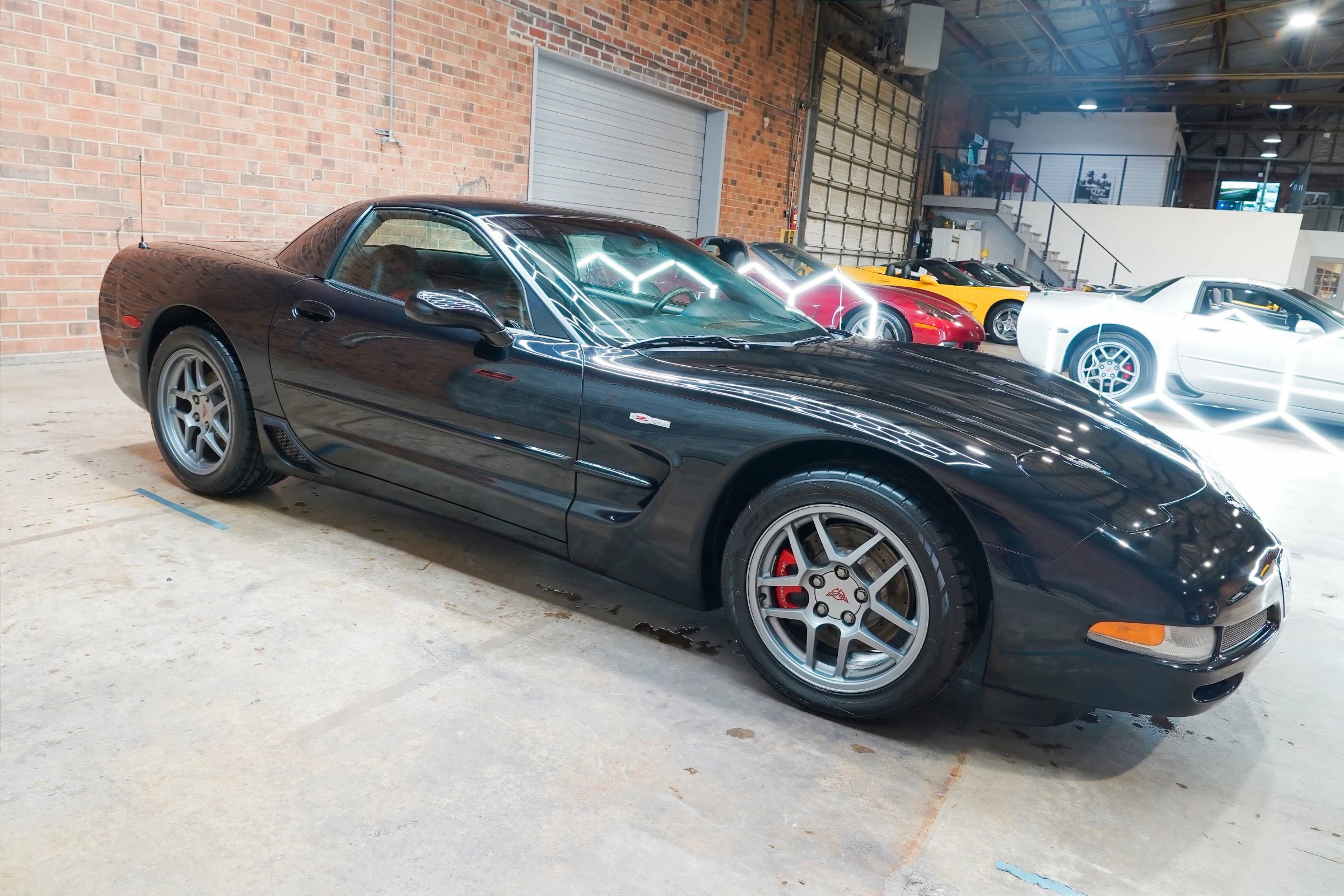 Used 2002 Chevrolet Corvette Z06 w/ Memory Pkg RWD image 2