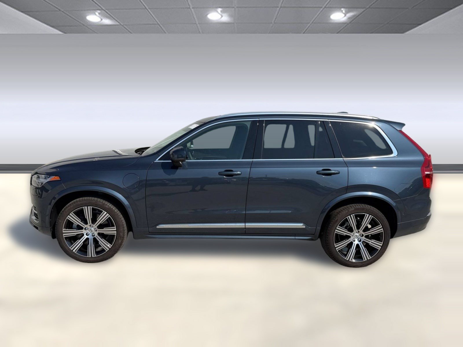 Used 2024 Volvo XC90 T8 Plus w/ Protection Package Premier AWD/4WD video 2