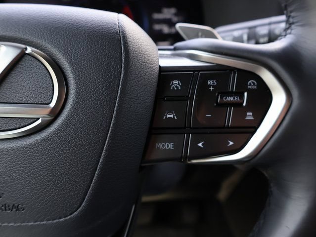 Used 2024 Lexus GX 550 w/ Accessory Package (2T) AWD/4WD image 40