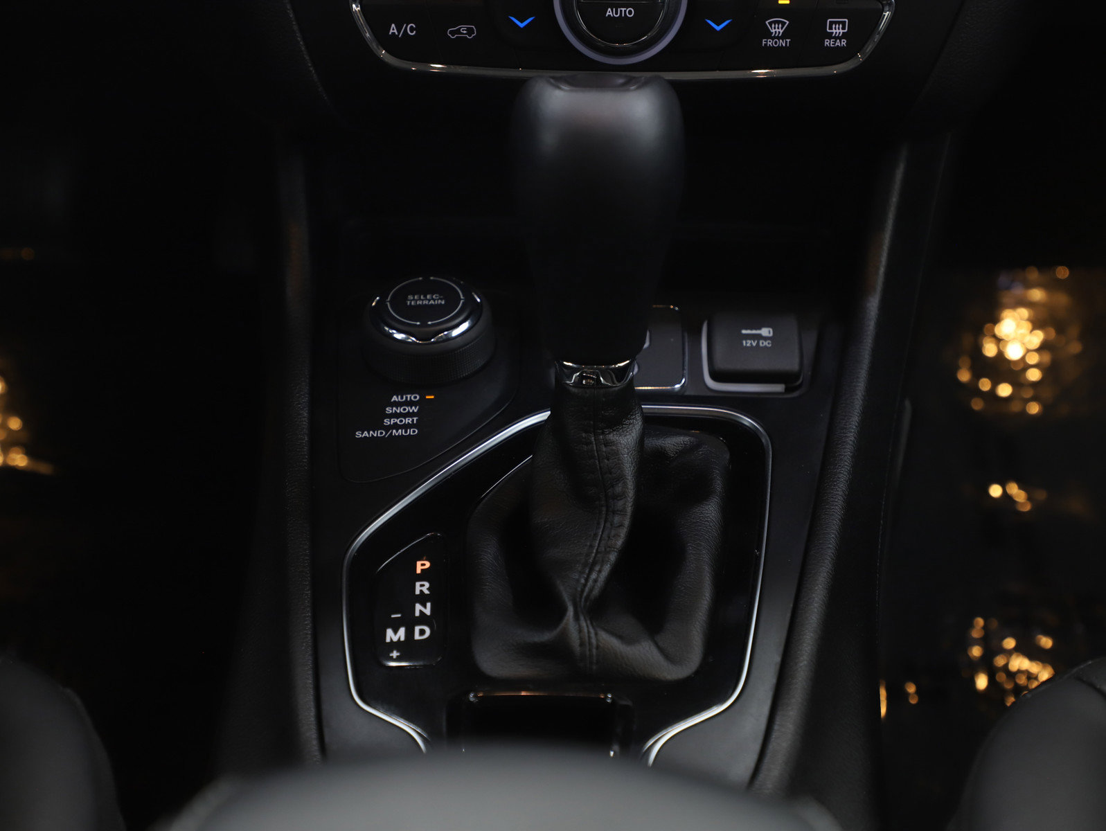 Used 2020 Jeep Cherokee Limited image 18