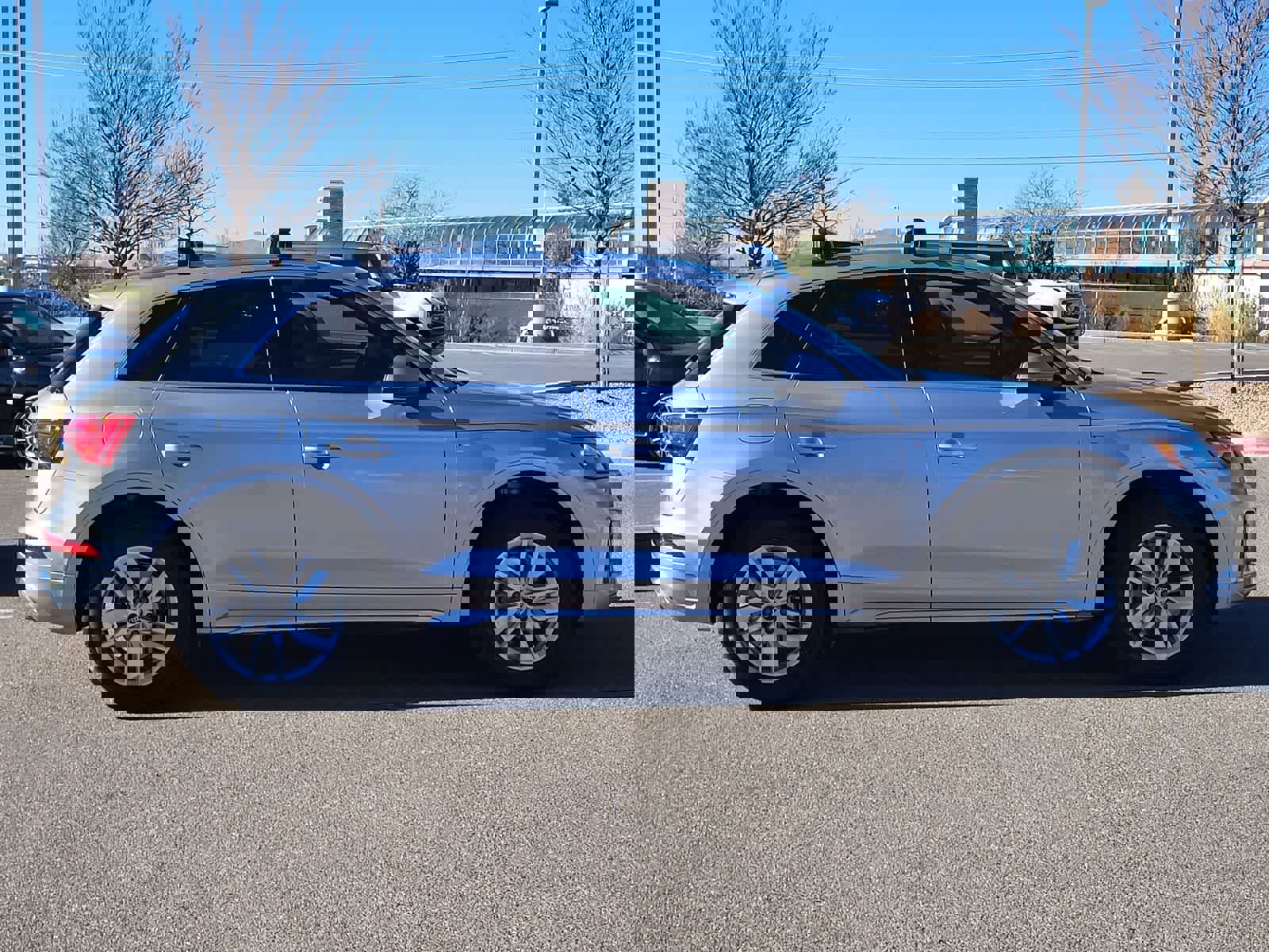 Used 2022 Audi Q5 2.0T Premium w/ Convenience Package image 4